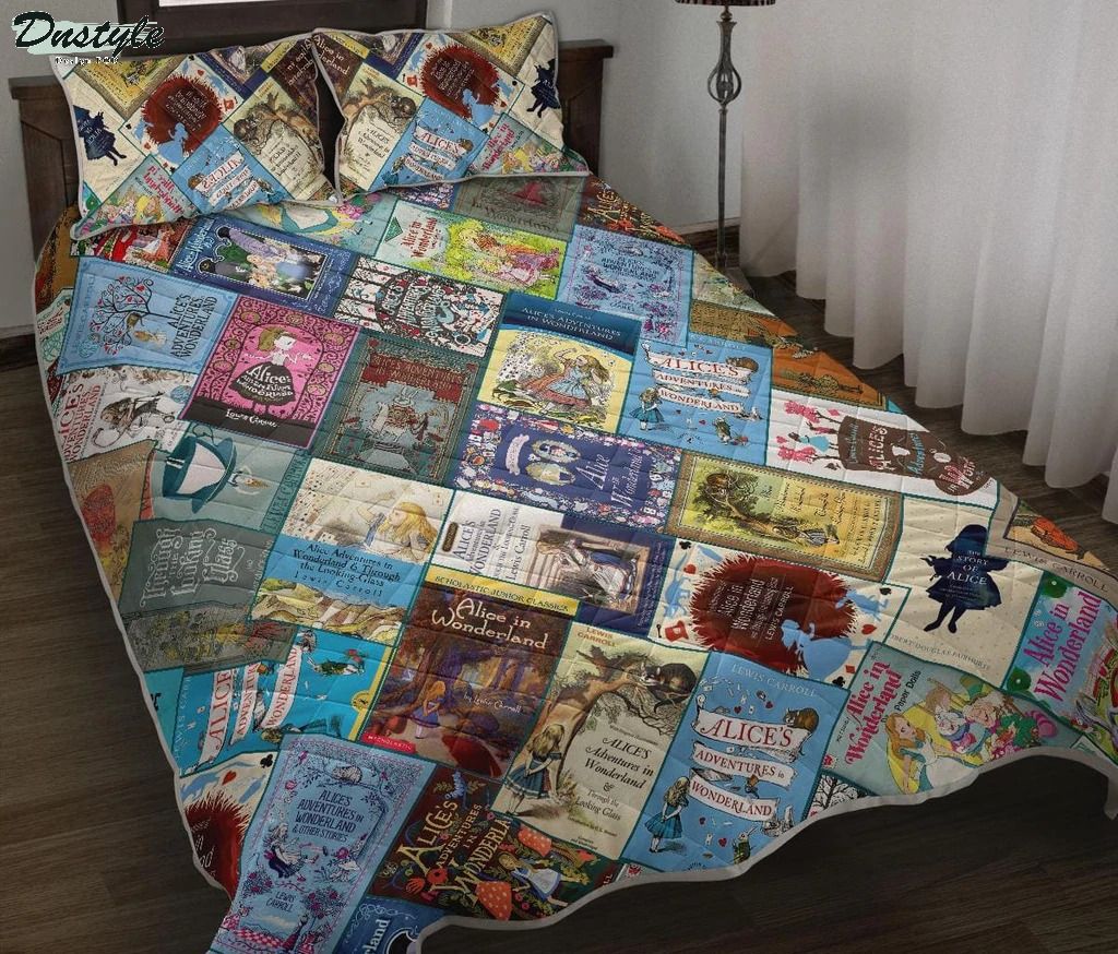 Alice In Wonderland Book Covers Quilt Bed