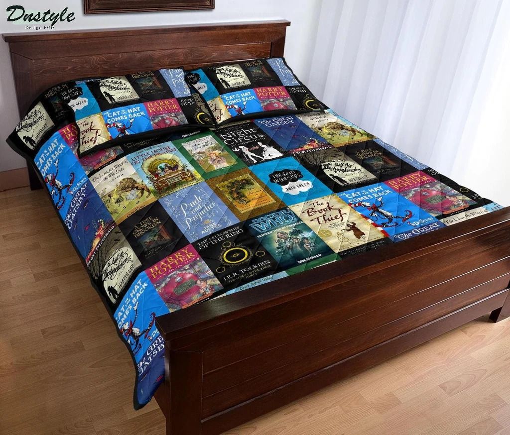 Book Covers Quilt Bed