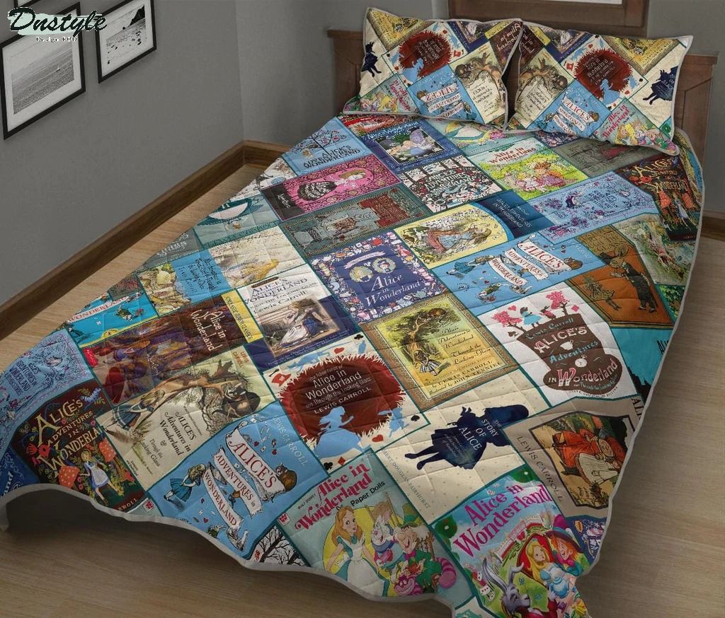 Alice In Wonderland Book Covers Quilt Bed