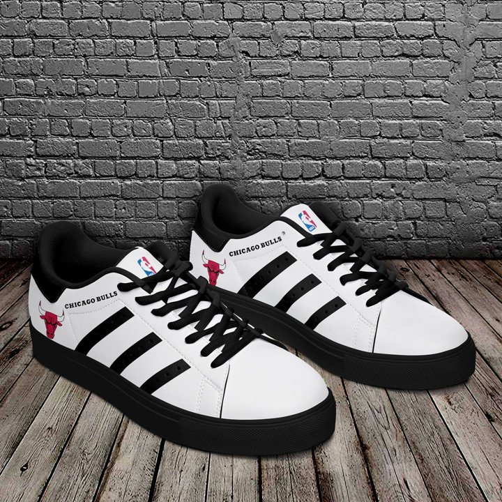 Chicago Bulls NBA Black And White Stan Smith Low Top Shoes