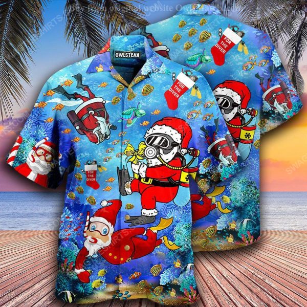 Christmas holiday santa claus diving full print hawaiian shirt
